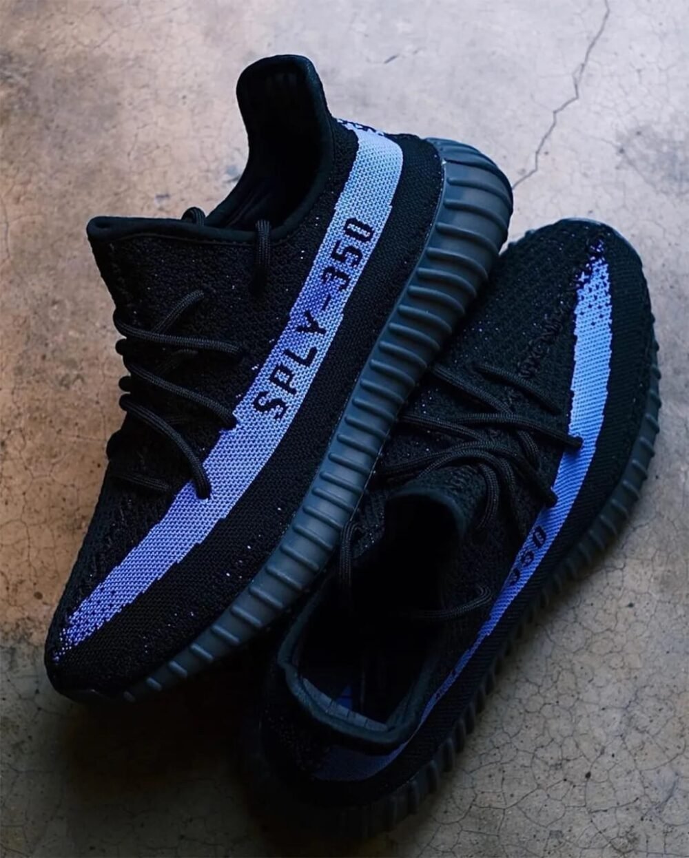 Adidas Yeezy 350 V2 Dazzling Blue Semi UA