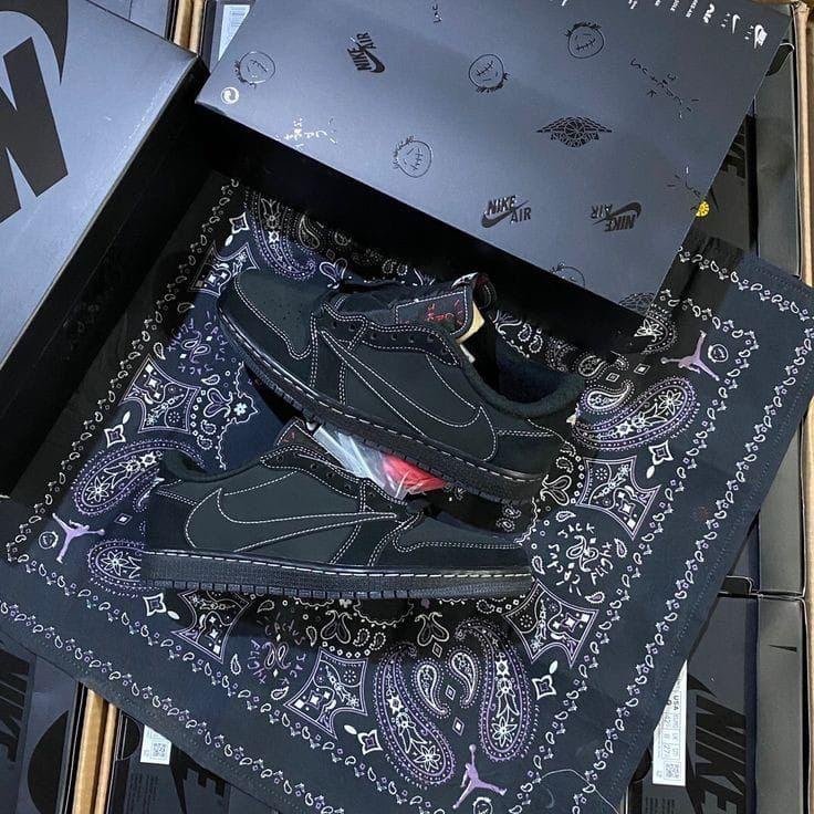 Nike Air Jordan Phantom Low X Travis Scott