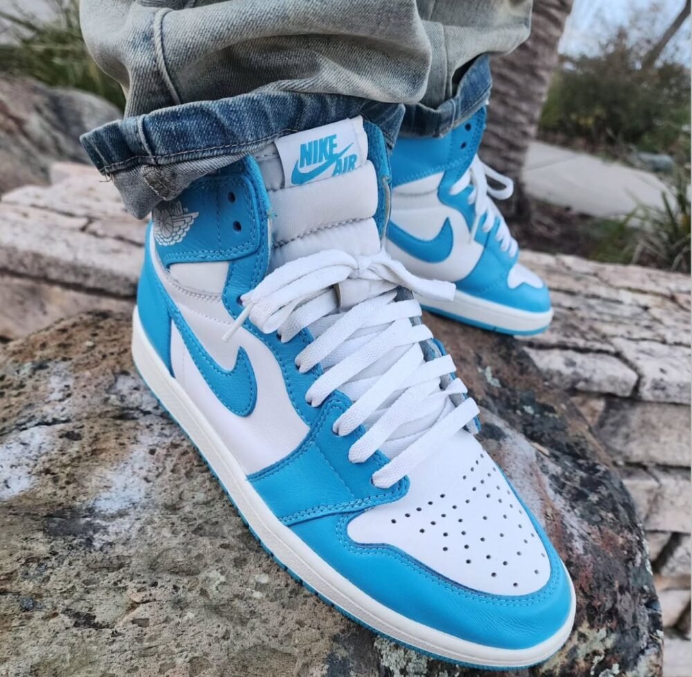 Nike Air Jordan 1 Retro High OG UNC Semi UA - Image 2