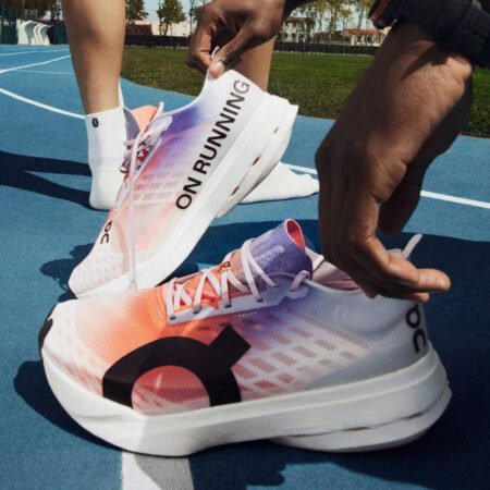 On running cloud boom strike white flame