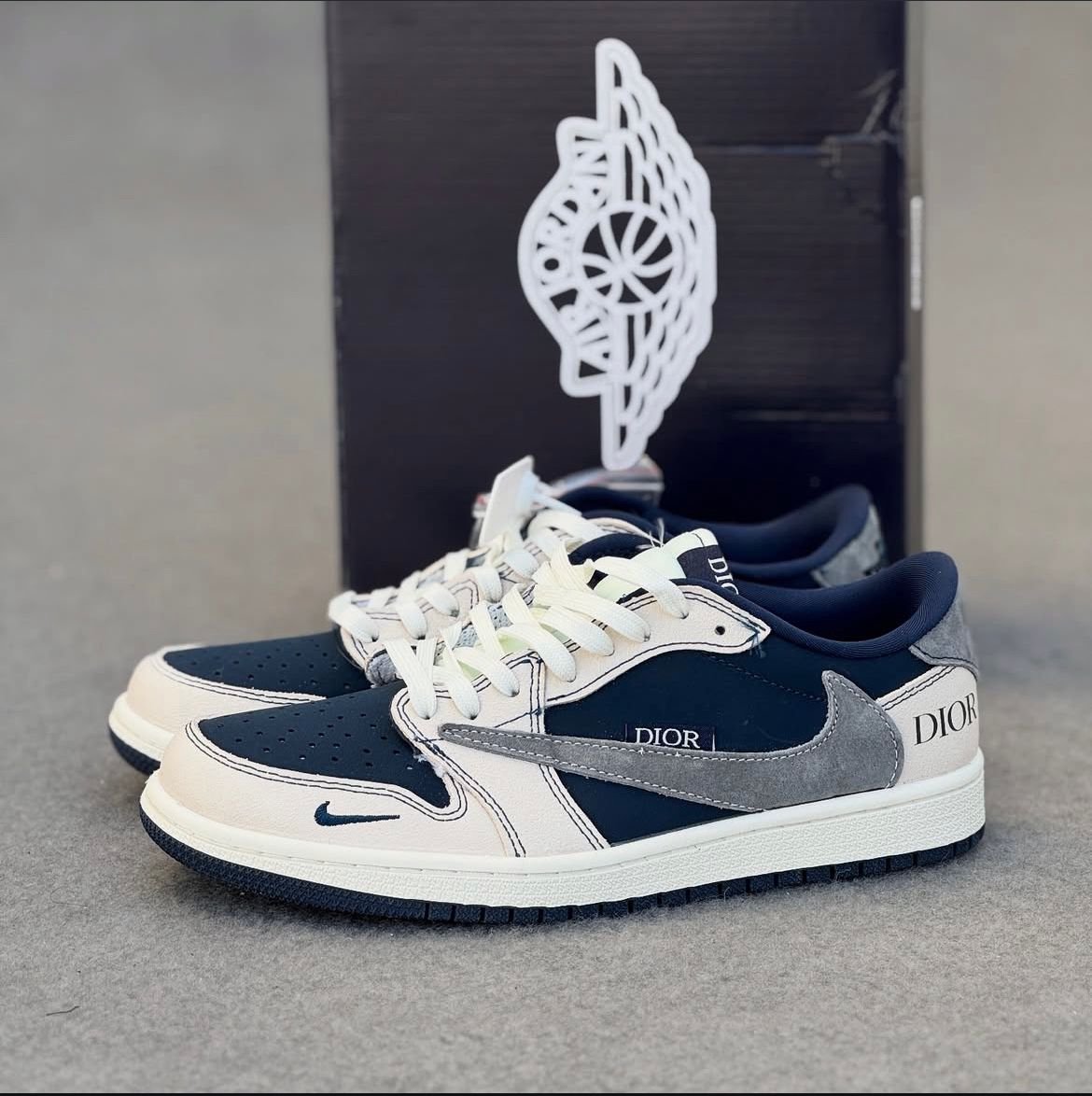 Nike Air Jordan 1 X Dior X Travis Scott - Image 2
