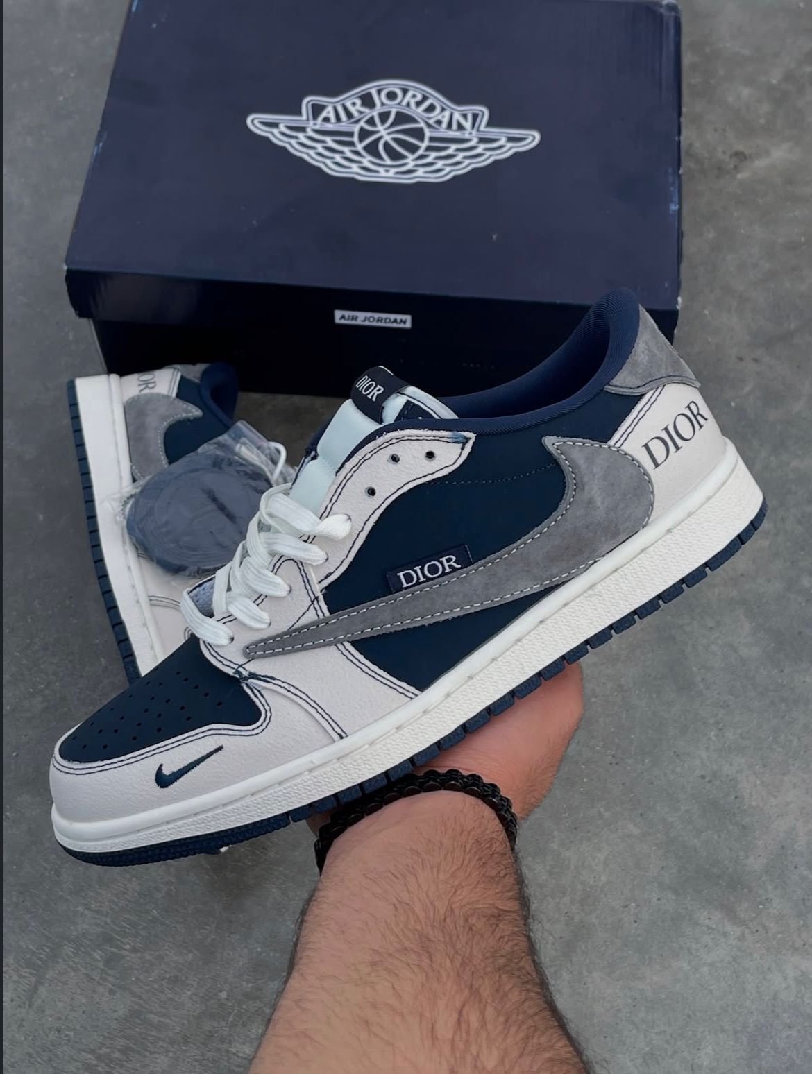 Nike Air Jordan 1 X Dior X Travis Scott - Image 6