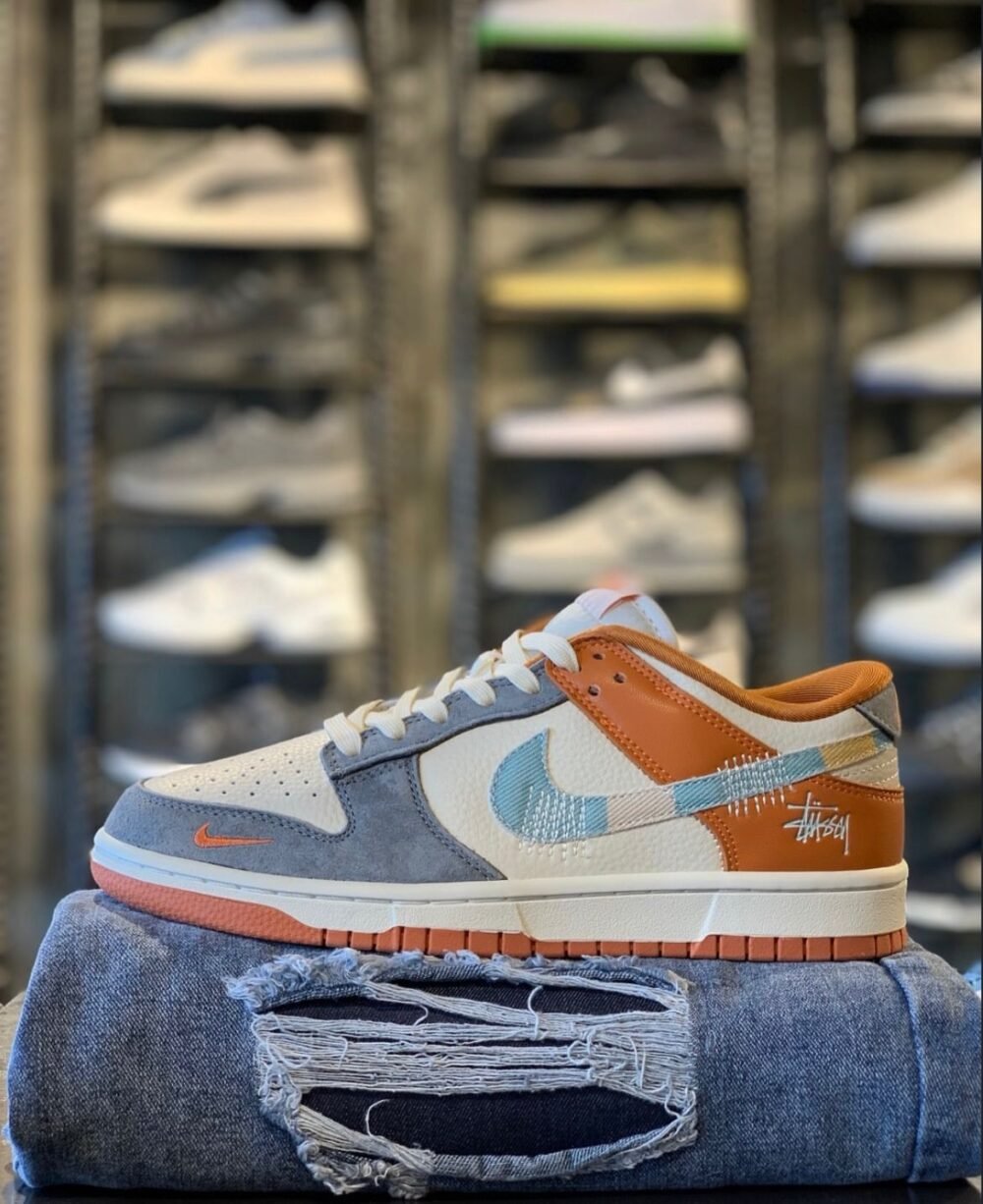 Nike Sb Dunk Low X Stussy Grey Orange - Image 4