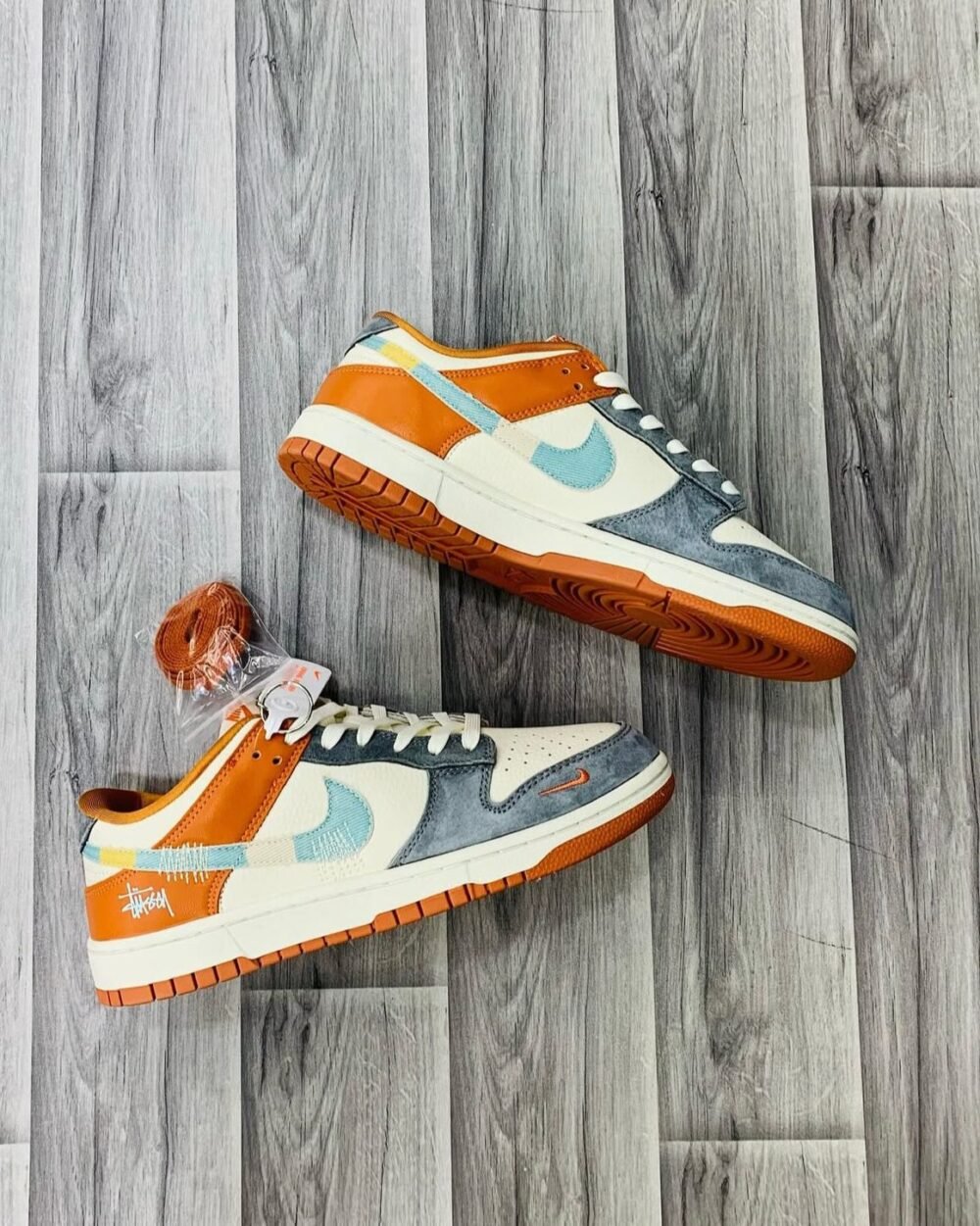 Nike Sb Dunk Low X Stussy Grey Orange - Image 5