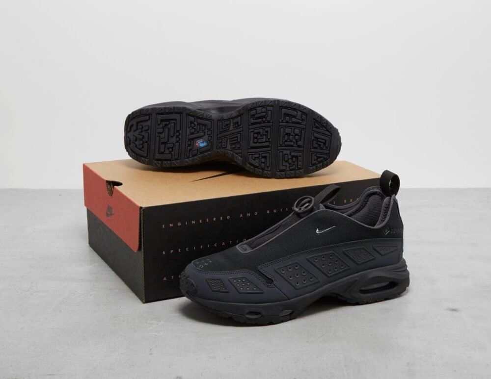 Nike AirMax SNDR GORE TEX Black and Dark Smoke Grey