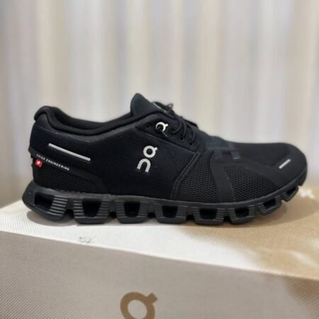 ON CLOUD 5 WATERPROOF RUNNING FULL BLACK