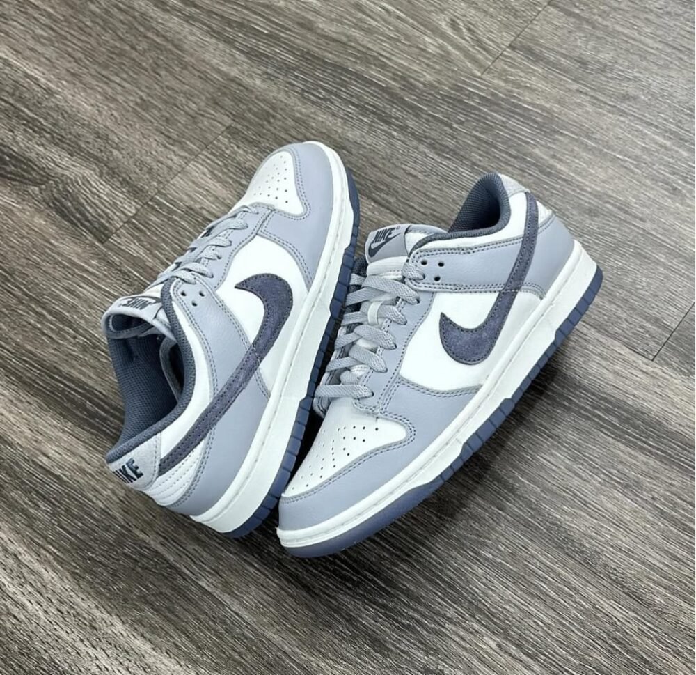 Nike SB Dunk Low "Light Carbon" - Image 3