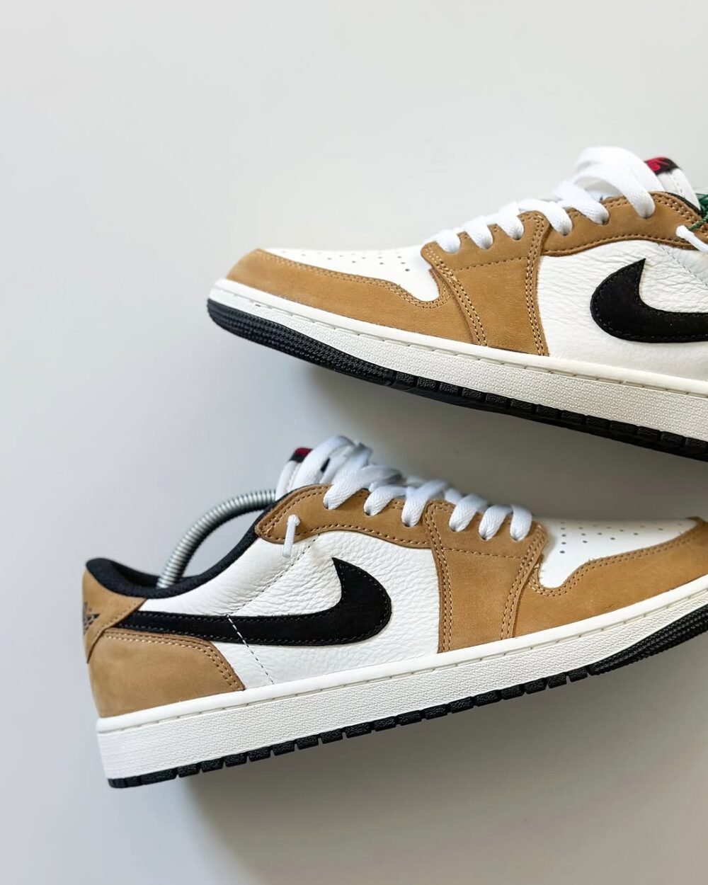 Nike Air Jordan 1 Low OG Rookie of the Year - Image 3