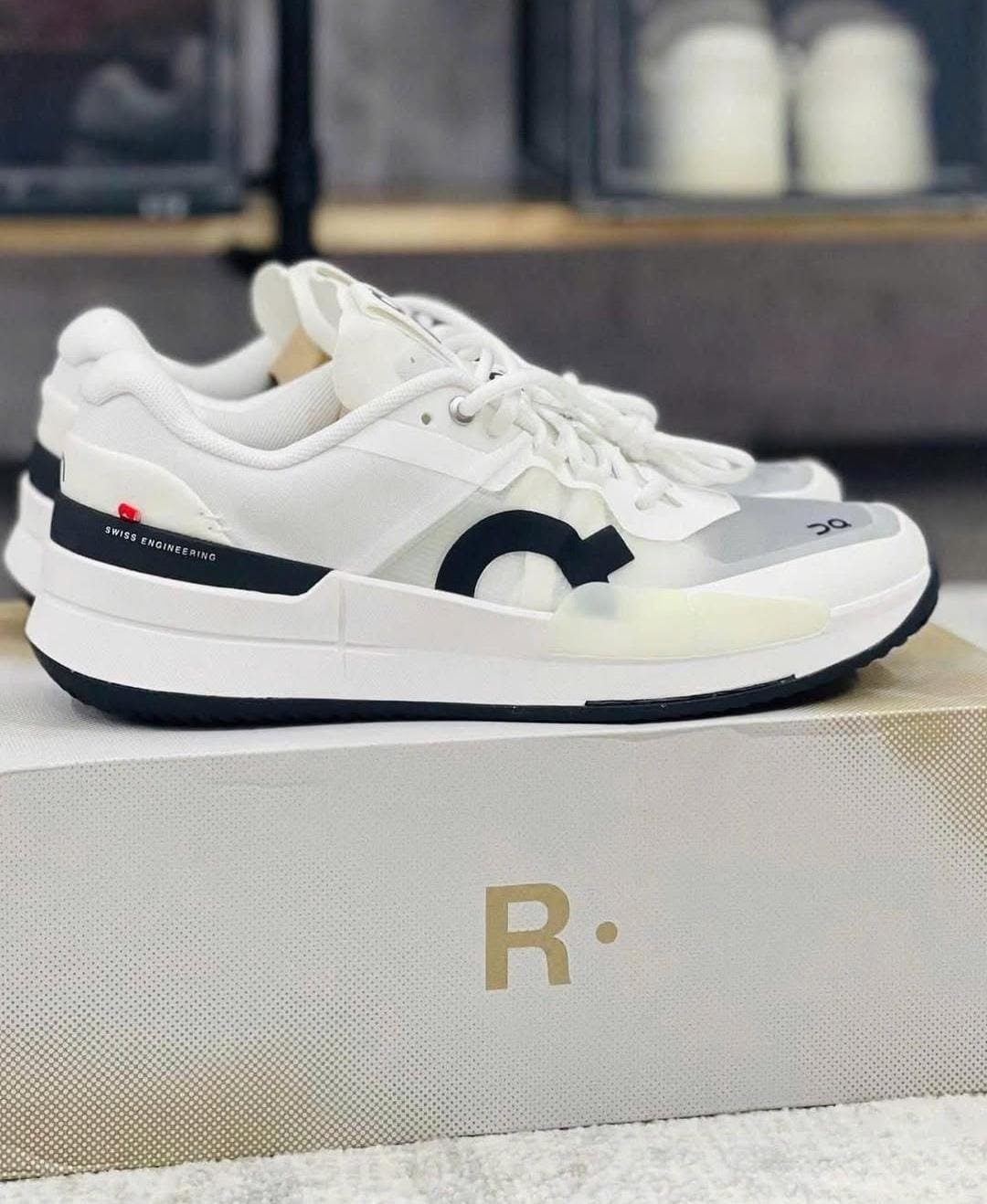 On Cloud Running The Roger Pro 2 Clay