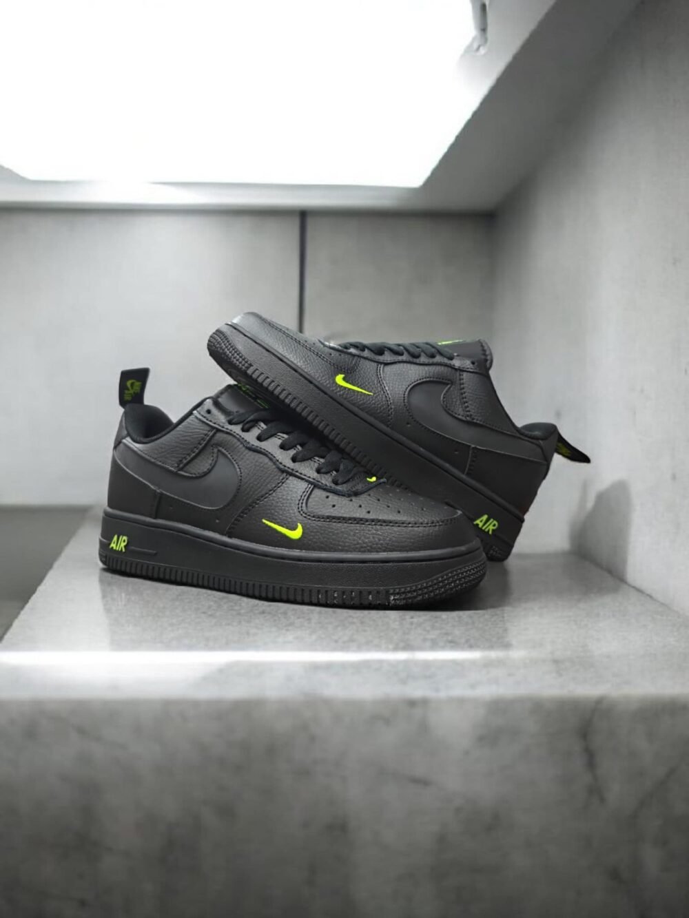 Nike airforce 1 low 07 Black Volt - Image 6
