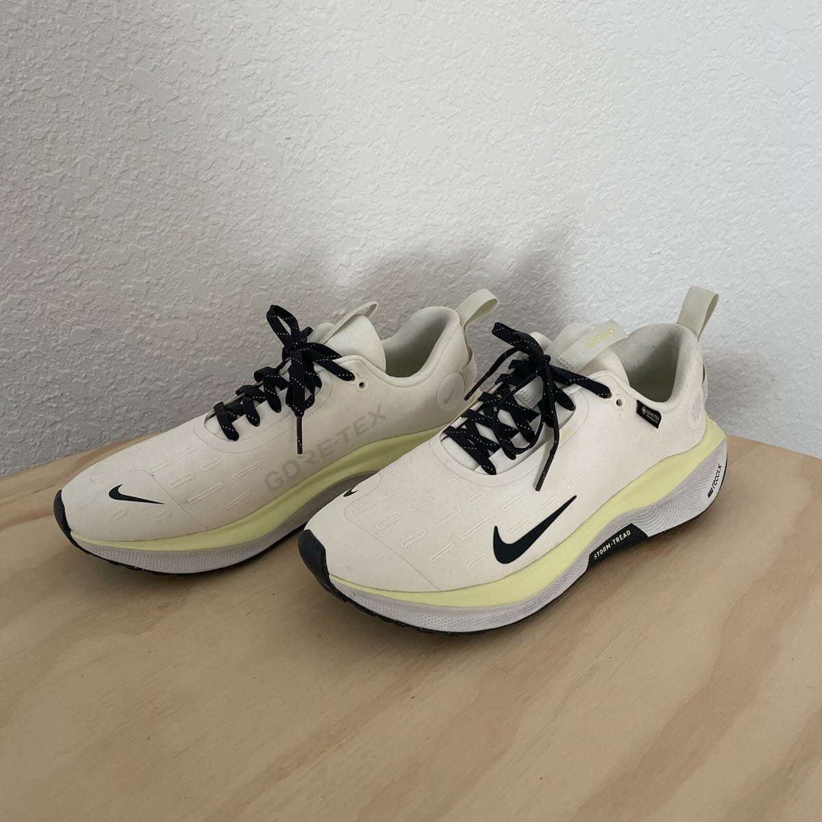 Nike Infinity Run 4 Gore Tex Pale Ivory - Image 2