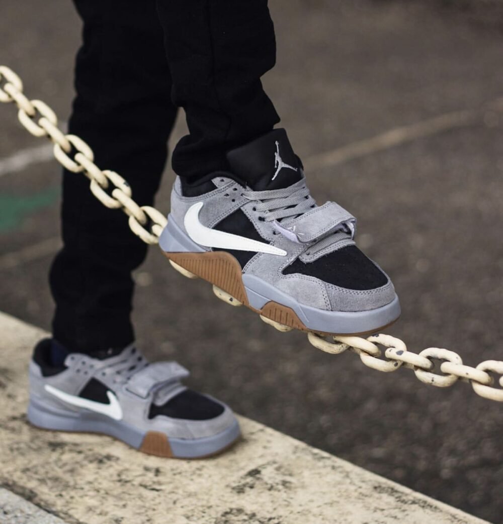 Nike Vomero 17 "Wide Black White" - Image 2