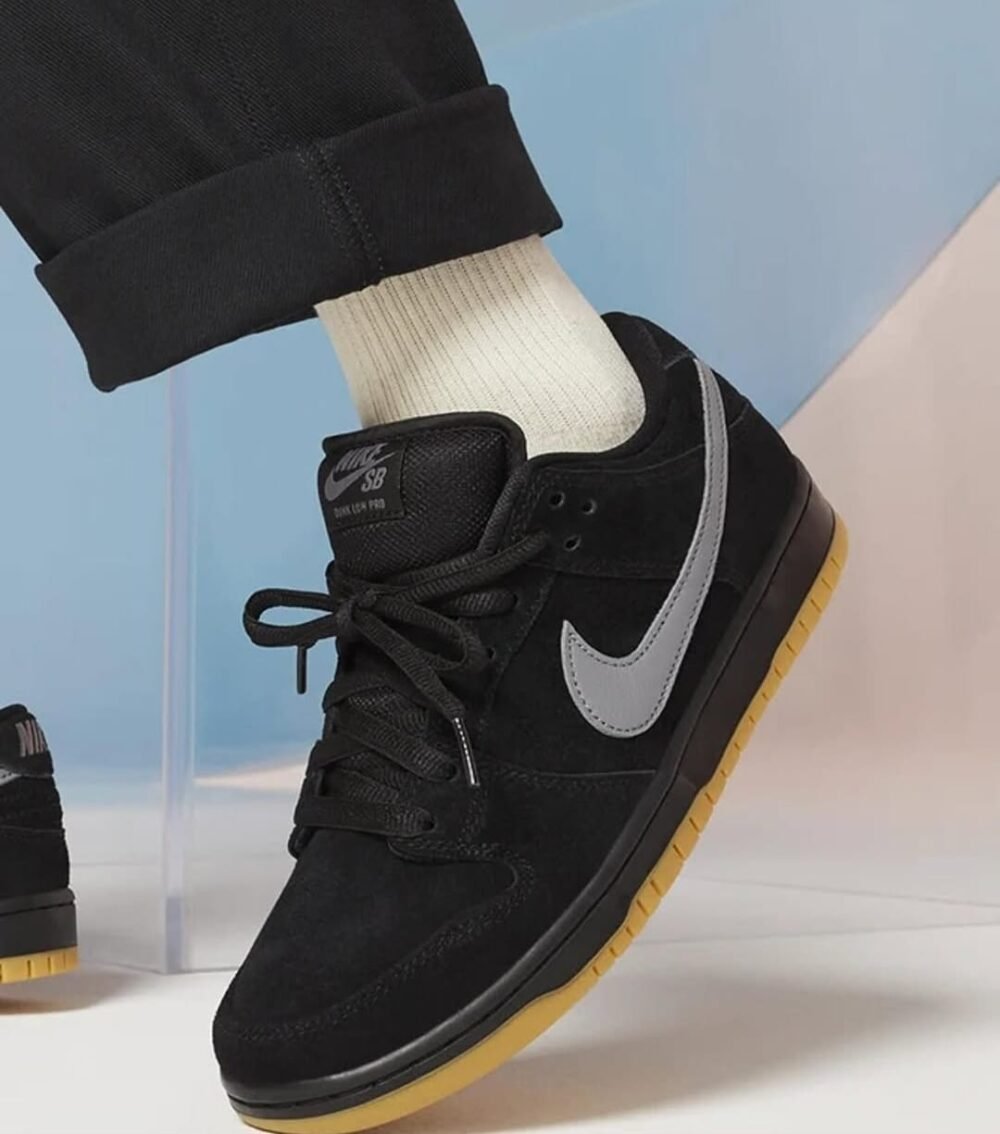 Nikee Sb Dunk Low Pro Fog Shoes - Image 2